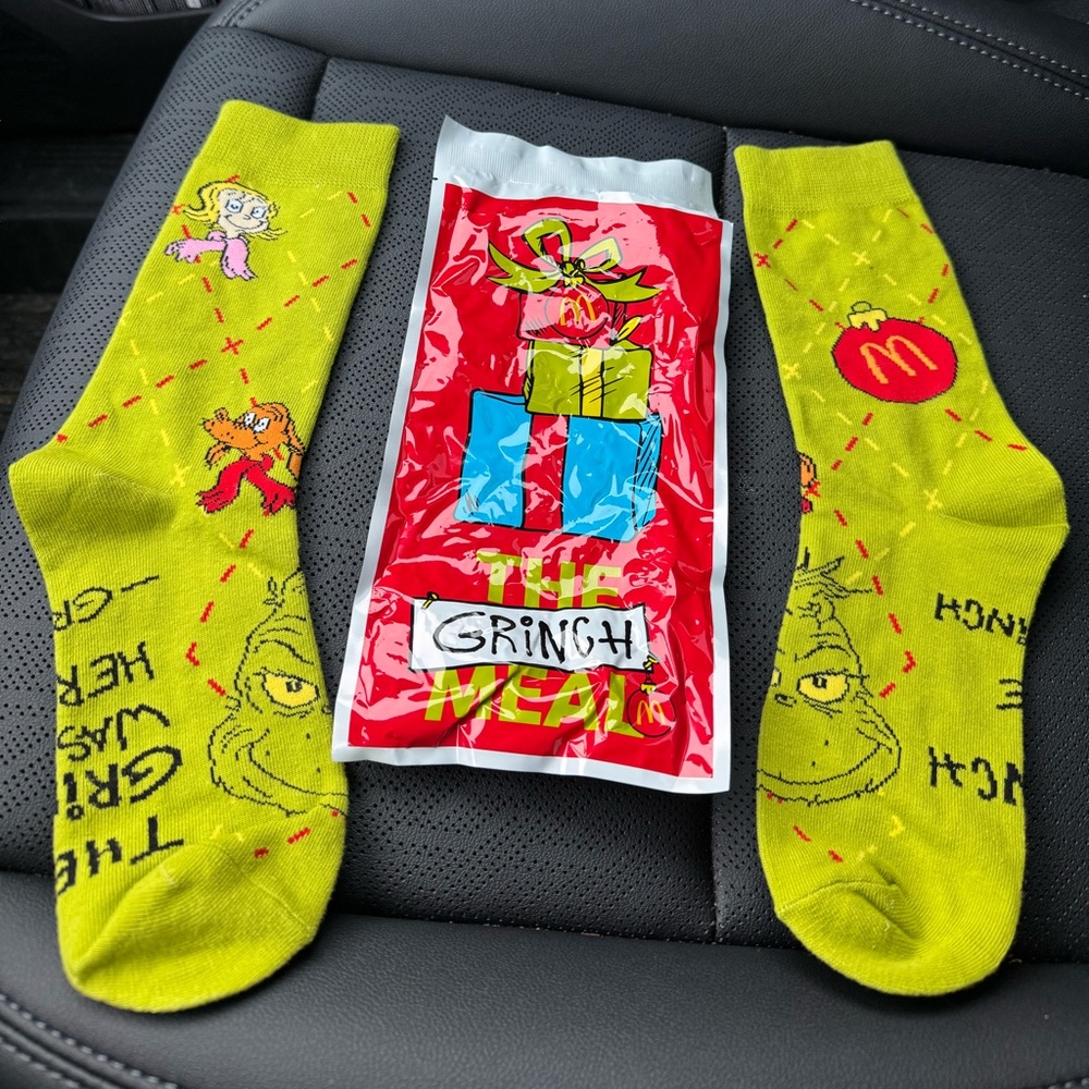 McDonald’s collector Green Grinch Socks 2025